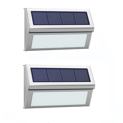 IP65 Waterproof Solar Flood Light with Intelligent Light Control for Garden Lighting